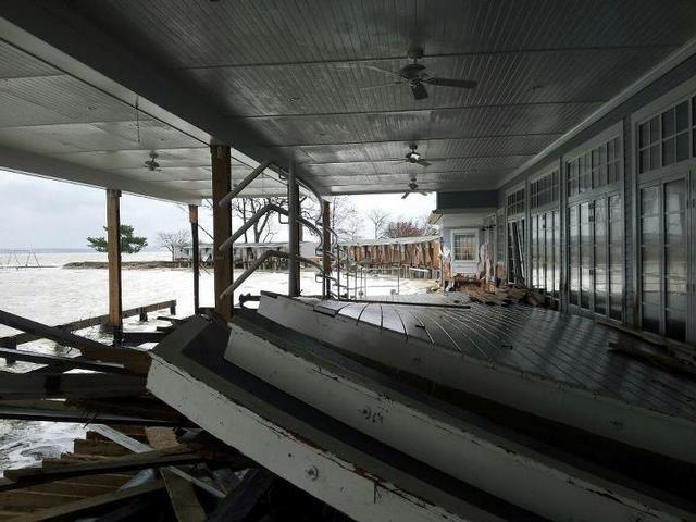 Hurricane Sandy 10/30/2012: Shenorock Shore Club.