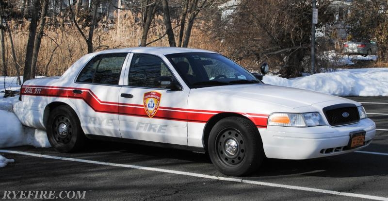 Car 2425 (2007 Ford Crown Victoria) 