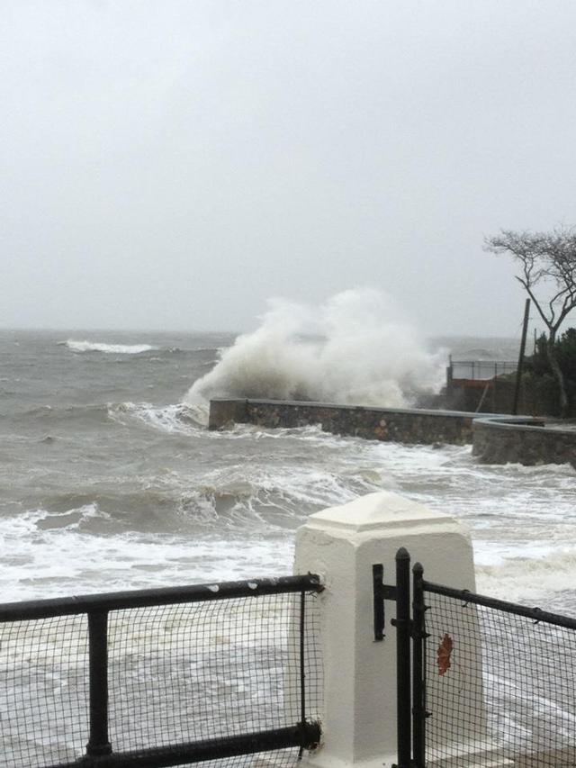 Dearborn Ave at Oakland Beach. 